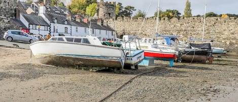 Mökki | Huvivenesatama