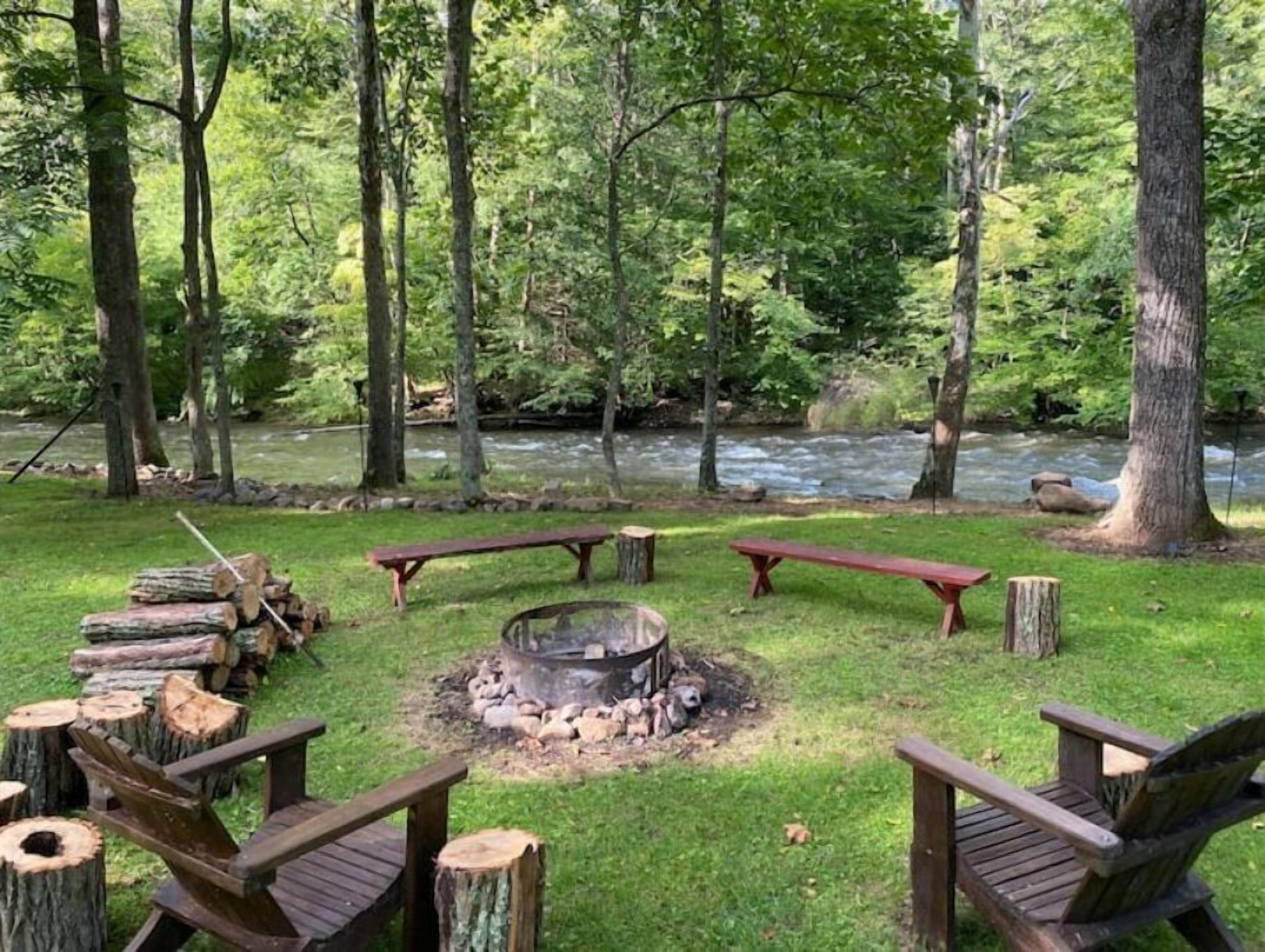 Riverfront House in Damascus VA