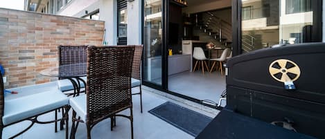 아파트 | 야외 식당