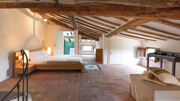Exclusive Apartment | 1 bedroom, Egyptian cotton sheets, premium bedding, down comforters