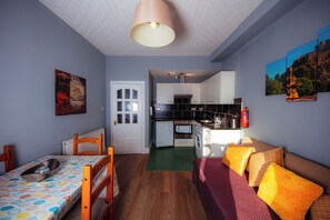Smart TV, computer monitors
