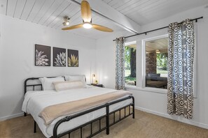 6 bedrooms, iron/ironing board, free WiFi - Caddy Shack - 6BD Pool with Golf Views (Phoenix)