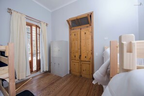 Standard Quadruple Room | Free WiFi - AHIVÁ Espacio Temporal (Montevideo)