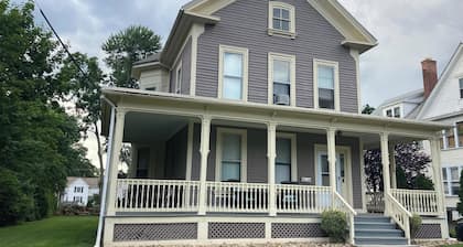 Rent A Room In This Spacious Victorian
