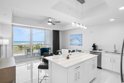 New Tropical Resort Living on the Beach