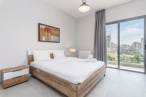 2 Schlafzimmer, hochwertige Bettwaren, Zimmersafe, individuell dekoriert