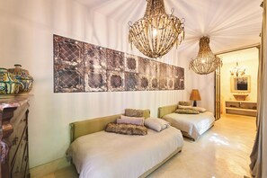 Family Suite | Iron/ironing board, free WiFi - RIAD YLHA (Marrakech)