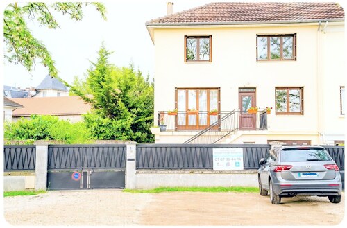 Qhome 1 - Studio entre Paris et Disney*Parking privé