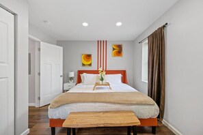 1 chambre, bureau, fer et planche à repasser, Wi-Fi
