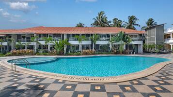 Outdoor pool, open 8:00 AM to 8:00 PM, pool umbrellas, pool loungers