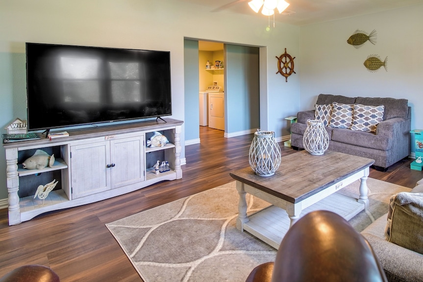 Cookson Vacation Rental W/ Spacious Yard & Porch! - 로키 마운틴