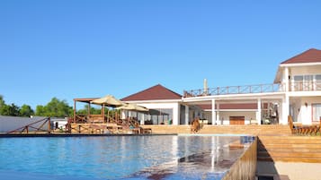 Luxury Villa | Room amenity