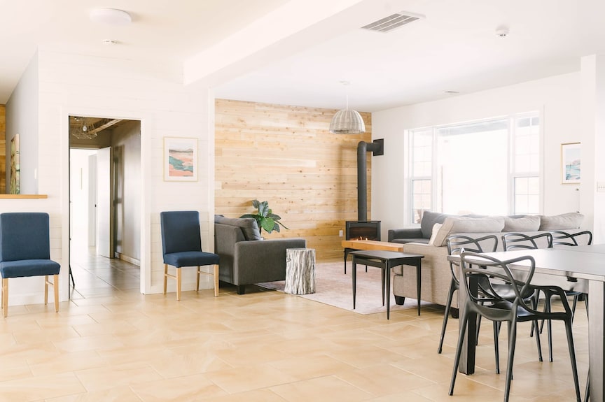 Clarke Road Retreat - Picton