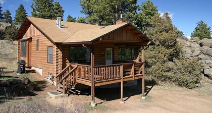 Lazy R Cottages: 14 2 Bedroom Cabin