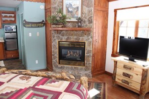 Studio | Interior - Fawn Valley Inn: 157 1 Bedroom Cabin (Estes Park)