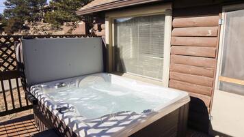 Cabin, 1 Bedroom | Property grounds