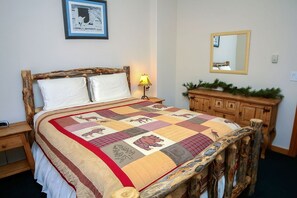 Chalet, 3 Bedrooms | 3 bedrooms, free WiFi - Timber Creek Chalets: 9 3 Bedroom Chalet (Estes Park)