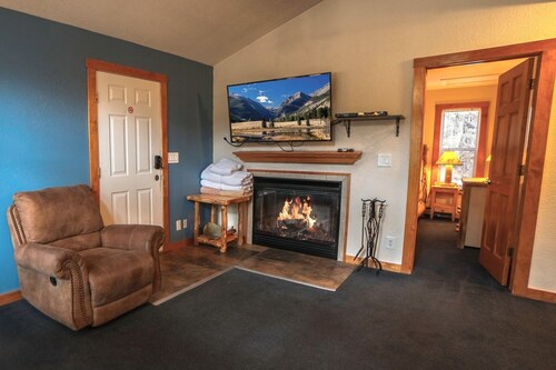 Timber Creek Chalets: 9 3 Bedroom Chalet