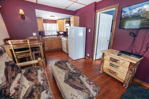 Cabin, 1 Bedroom | Interior