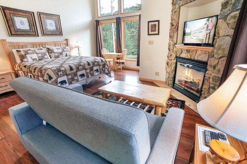 Sunnyside Knoll: 19 1 Bedroom Apts