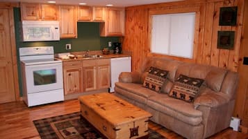 Chalet, 1 Bedroom | Living area