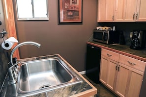 Condo, 1 Bedroom | Private kitchen | Coffee/tea maker, toaster