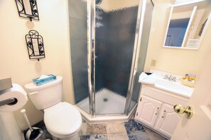 Studio | Bathroom | Towels