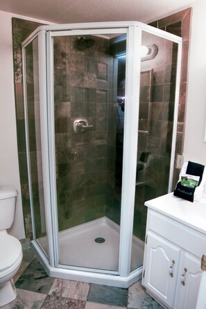 Studio | Salle de bain | Serviettes fournies