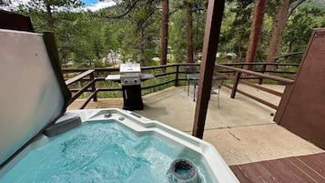 Bañera de hidromasaje exterior