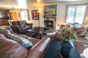 公寓客房, 2 間臥室 | 起居區