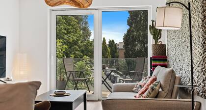 Stylish Apt Bouneweg-SĂŒd Book Now ID225