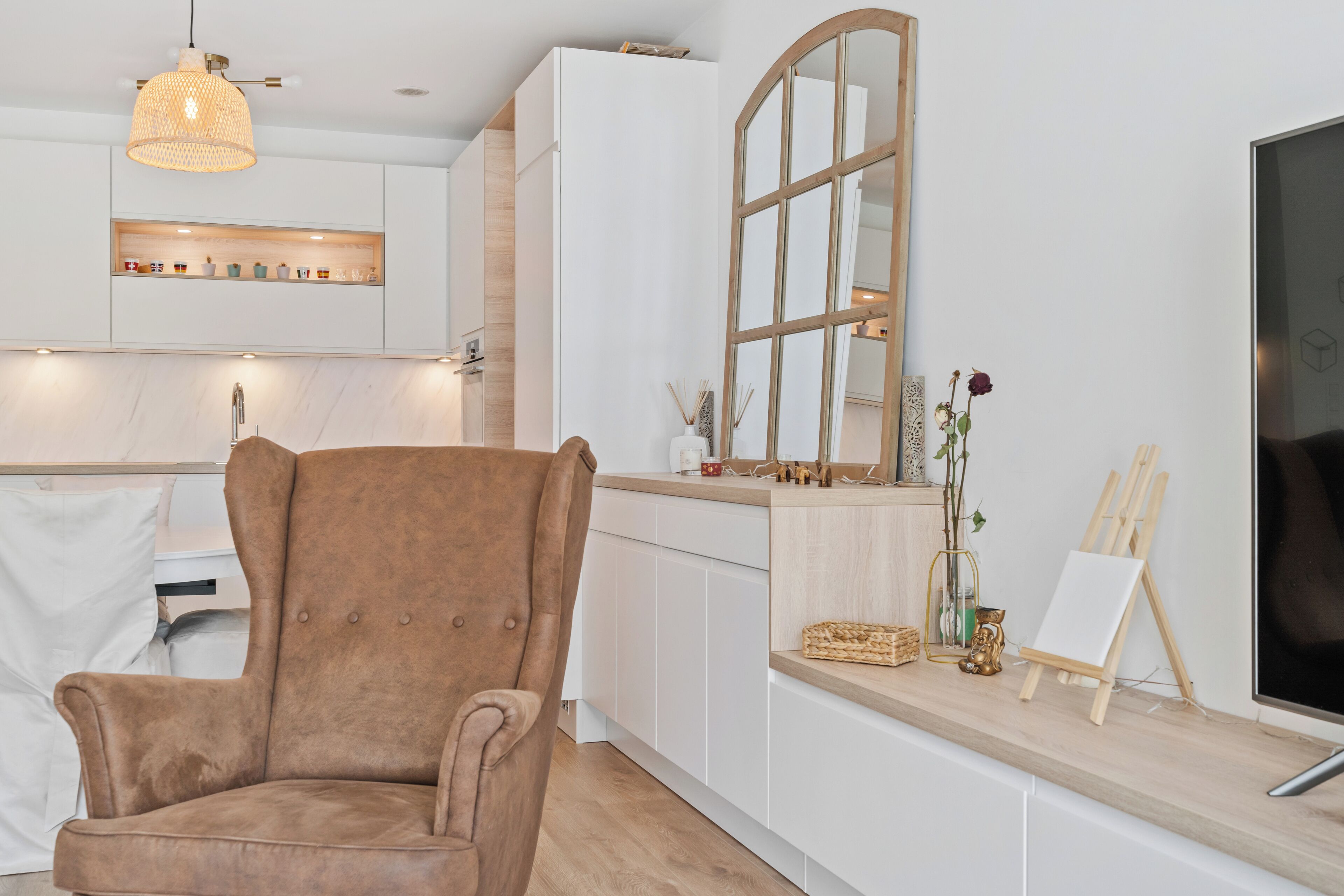 Apartment | Living area | Smart TV