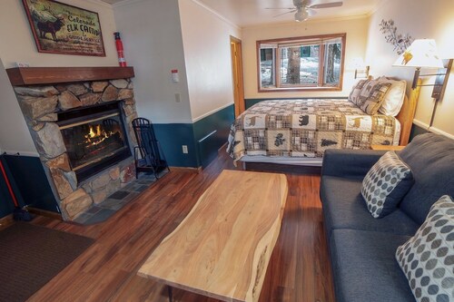 Sunnyside Knoll: 3 1 Bedroom Studio