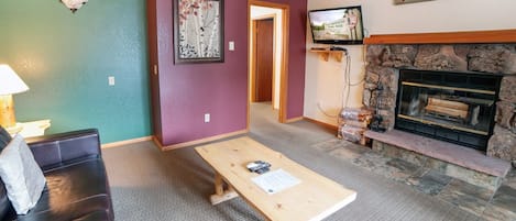 Chalet, 1 chambre | Coin séjour