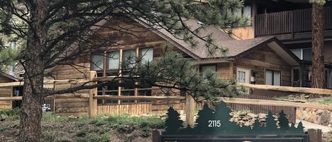 Studio | Exterior detail