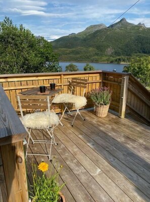 Outdoor dining - Wilderness House (Nordland)