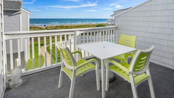 Condo, 3 Bedrooms | Property grounds