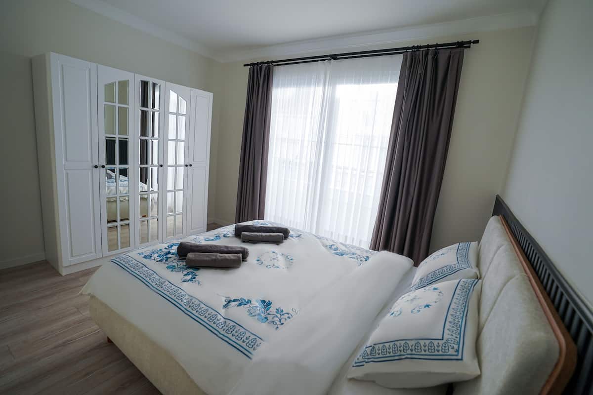 Comfort-Penthouse | 2 Schlafzimmer, Betten mit Memory-Foam-Matratzen, Schreibtisch