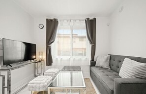 تلفزيون ذكي، مدفأة، طابعة