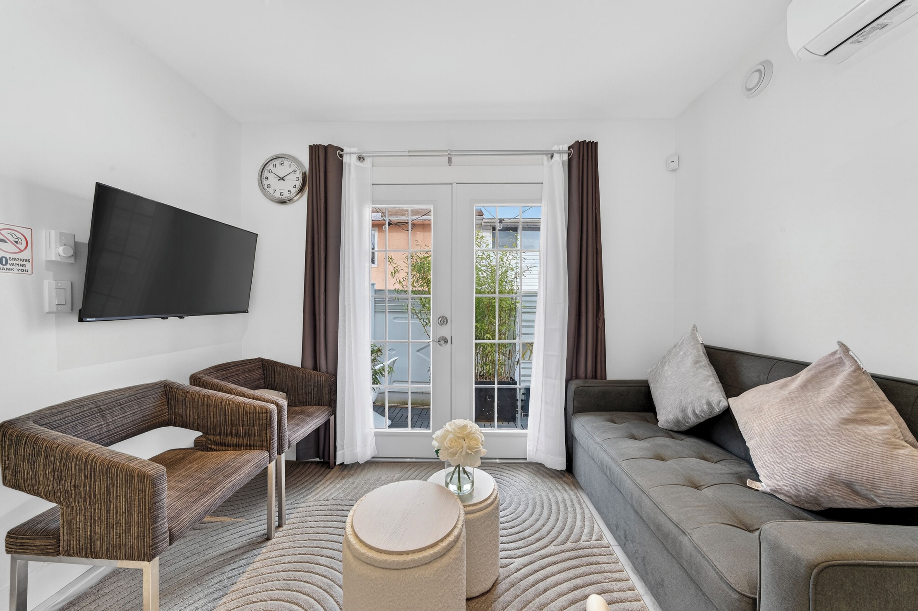 スマートテレビ、暖炉、プリンター