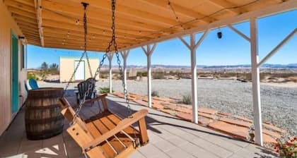 HotTub & Sunset Views -- Relaxing Desert Retreat Near Joshua Tree