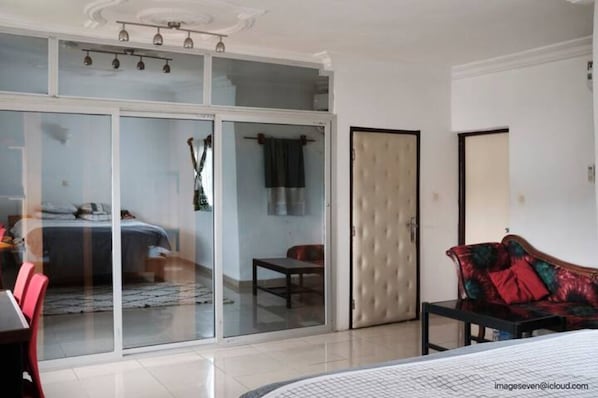 3 camere, Wi-Fi, lenzuola