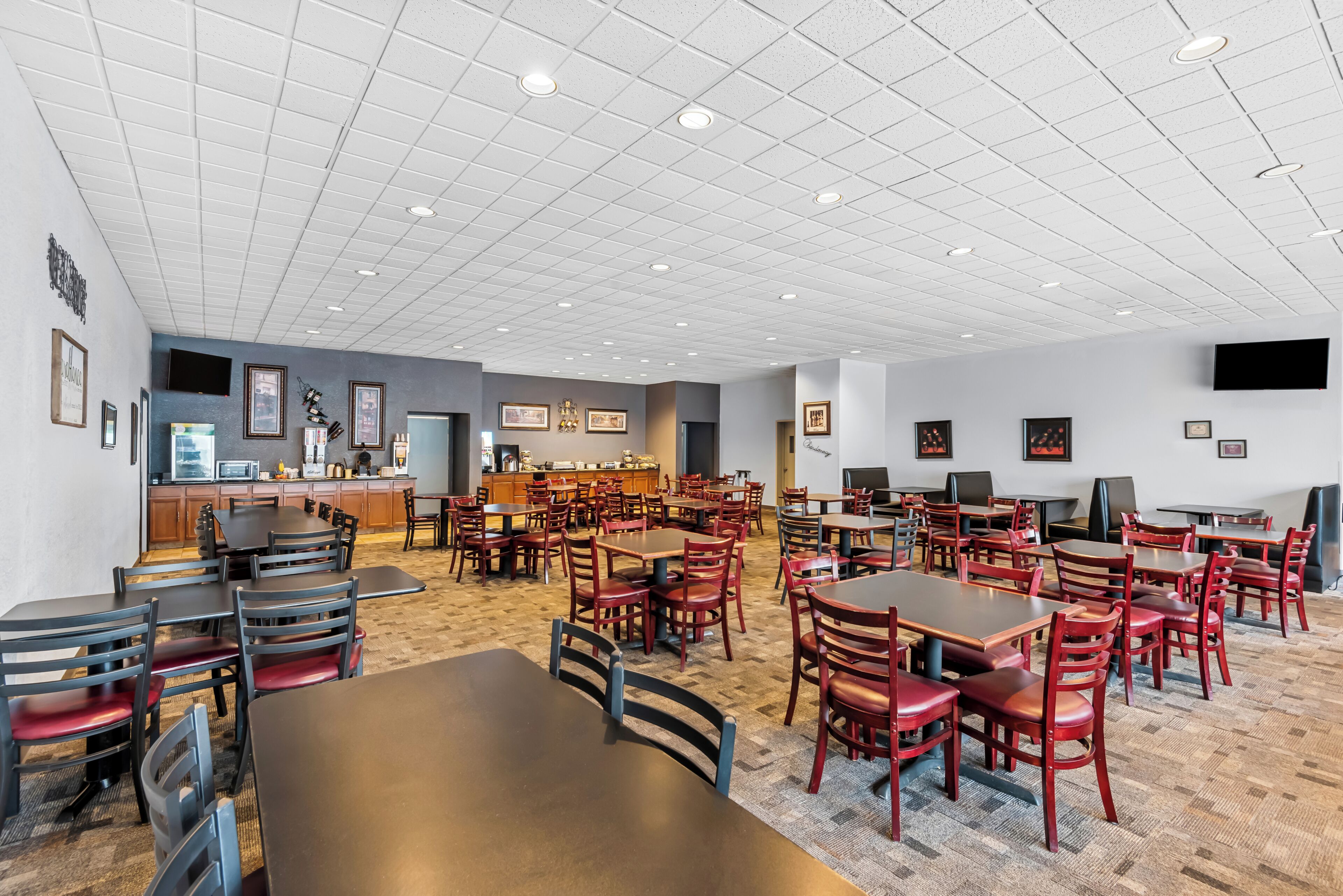 Free daily buffet breakfast