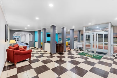 Suburban Studios Fort Dodge