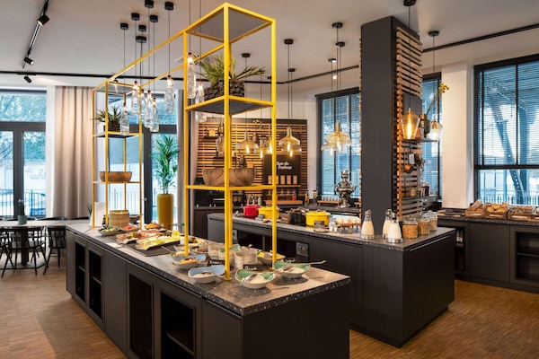 Dagelijks ontbijtbuffet (EUR 18 per persoon)