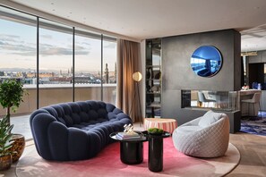 Penthouse | Sengetøy av topp kvalitet, minibar, safe på rommet og strykejern/-brett