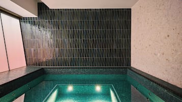 Couples treatment room(s), body treatments, body wraps, body scrubs