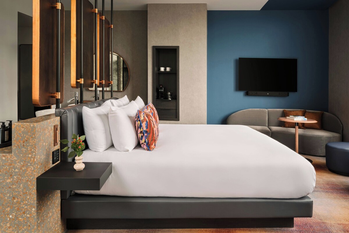 Ropa de cama de alta calidad y minibar 