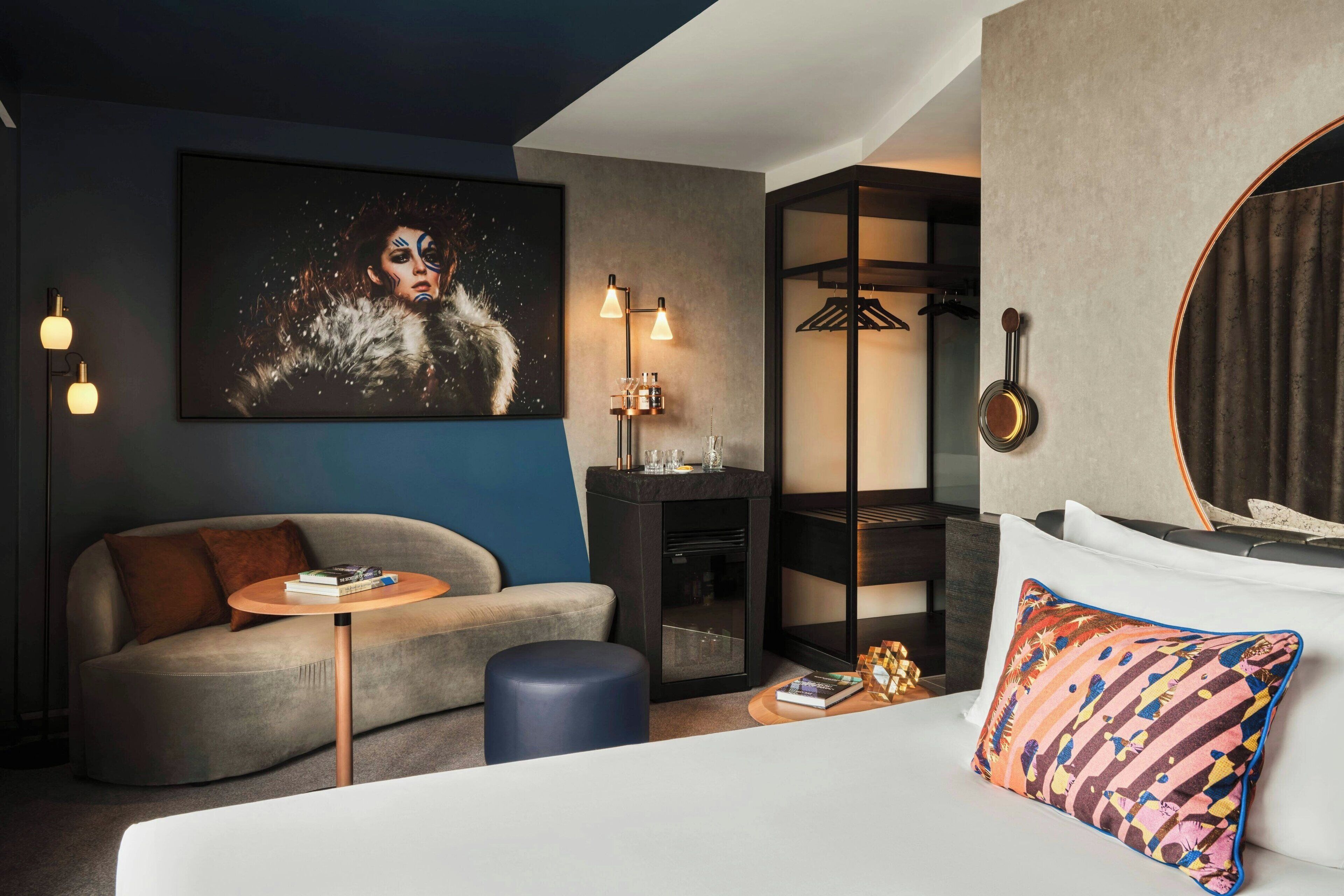 Superior with View, King | Ropa de cama de alta calidad y minibar 