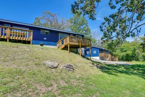Exterior - Kimberling City Cabin w/ Schooner Creek Access! (Kimberling City)